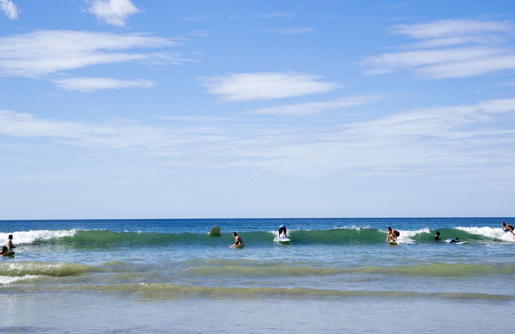 Surf Resort à Nosara - Stage de surf et yoga en option Surf Resort à Nosara - Stage de surf et yoga en option