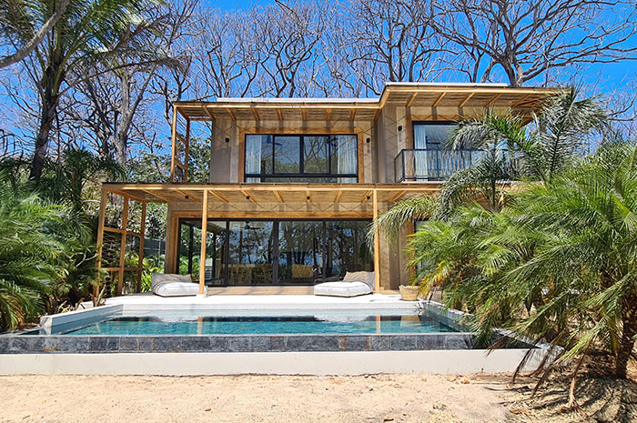 Villa Beach Front - Séjour surf et bien-être d'exception à Santa Teresa Villa Beach Front - Séjour surf et bien-être d'exception à Santa Teresa