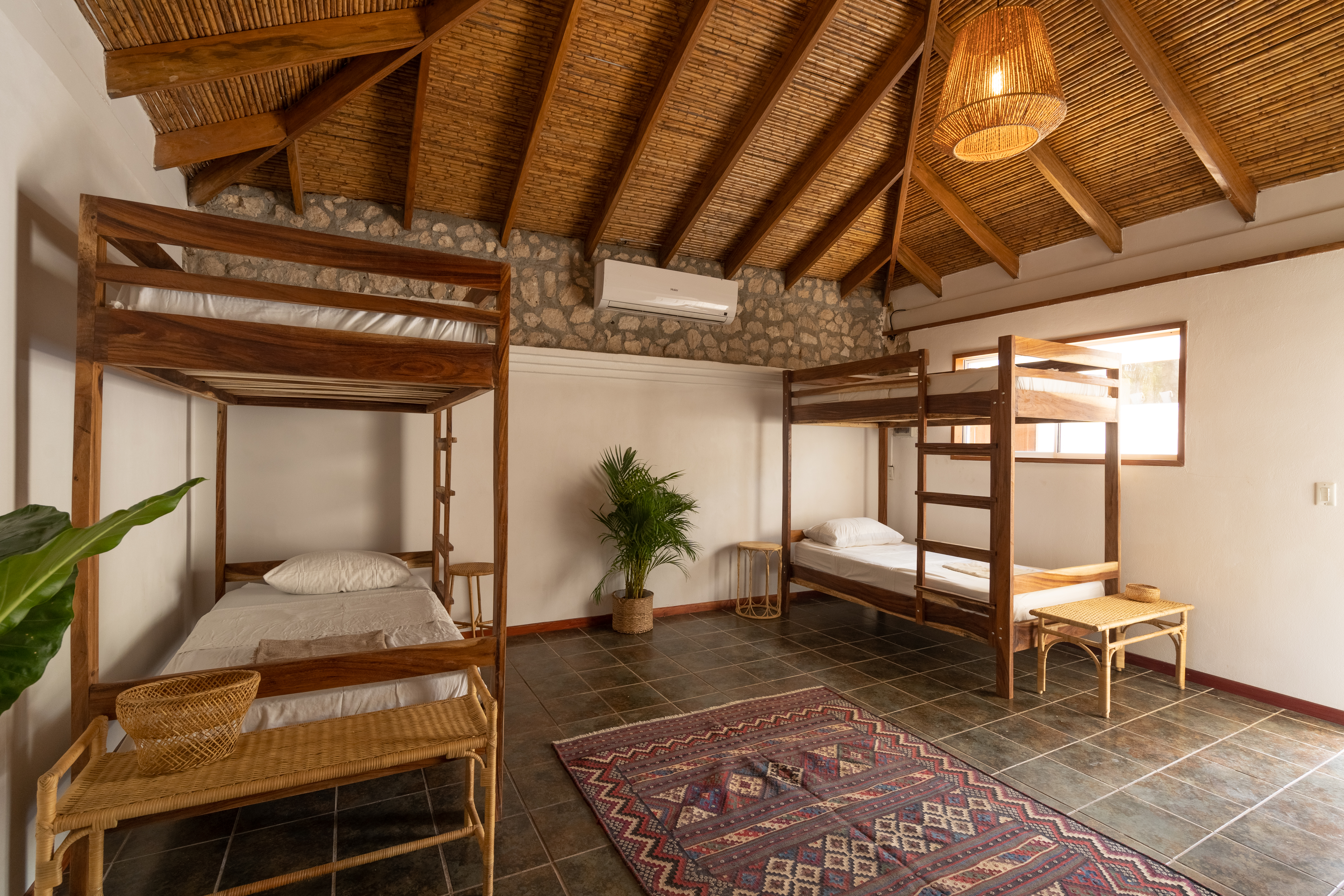 Dortoir 4 lits - Mixte - Surfcamp et Yoga à Playa Avellanas, Costa Rica