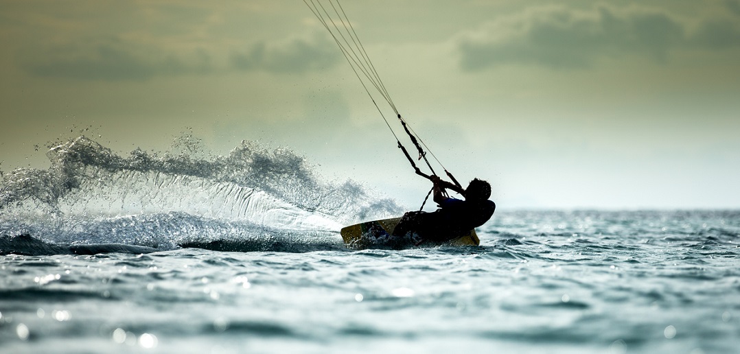 Éco-camp familial Surf, Kite and Wingfoil à Peniche, Portugal