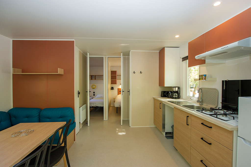 Mobil-home 4 personnes - Hébergement familial face au spot, Seignosse Mobil-home 4 personnes - Hébergement familial face au spot, Seignosse