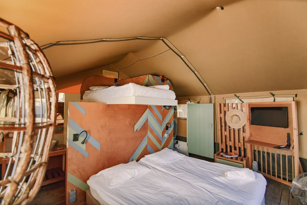 Medium Luxury Safari Tent - Séjour Kite, Windsurf et Wingfoil sur l'île de Lemnos, Grèce