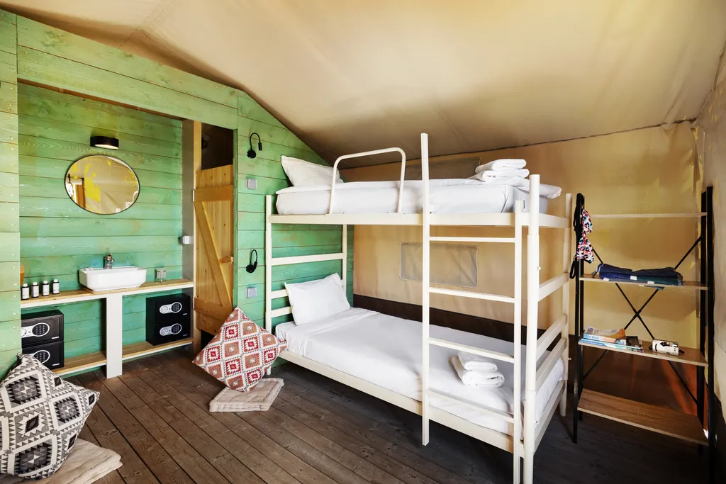 Medium Plus Safari Tent - Séjour Kite, Windsurf et Wingfoil sur l'île de Lemnos, Grèce