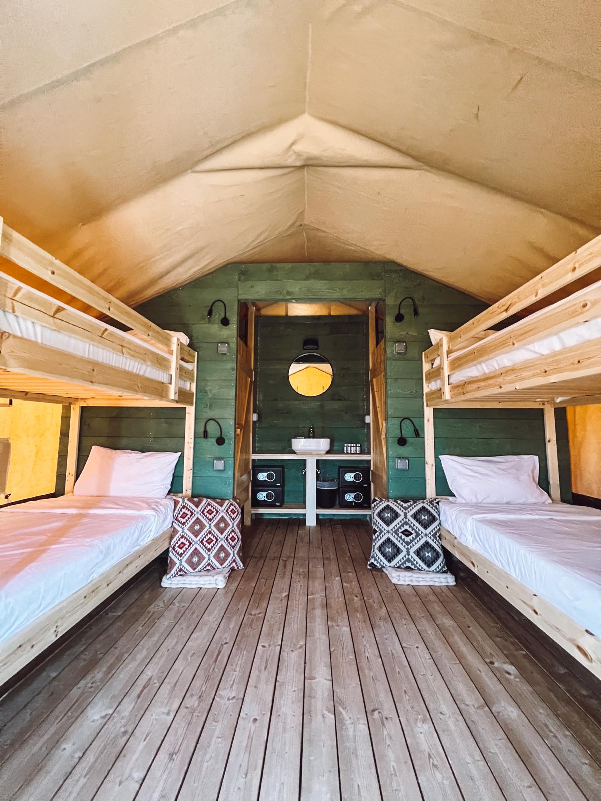 Medium Plus Safari Tent - Séjour Kite, Windsurf et Wingfoil sur l'île de Lemnos, Grèce