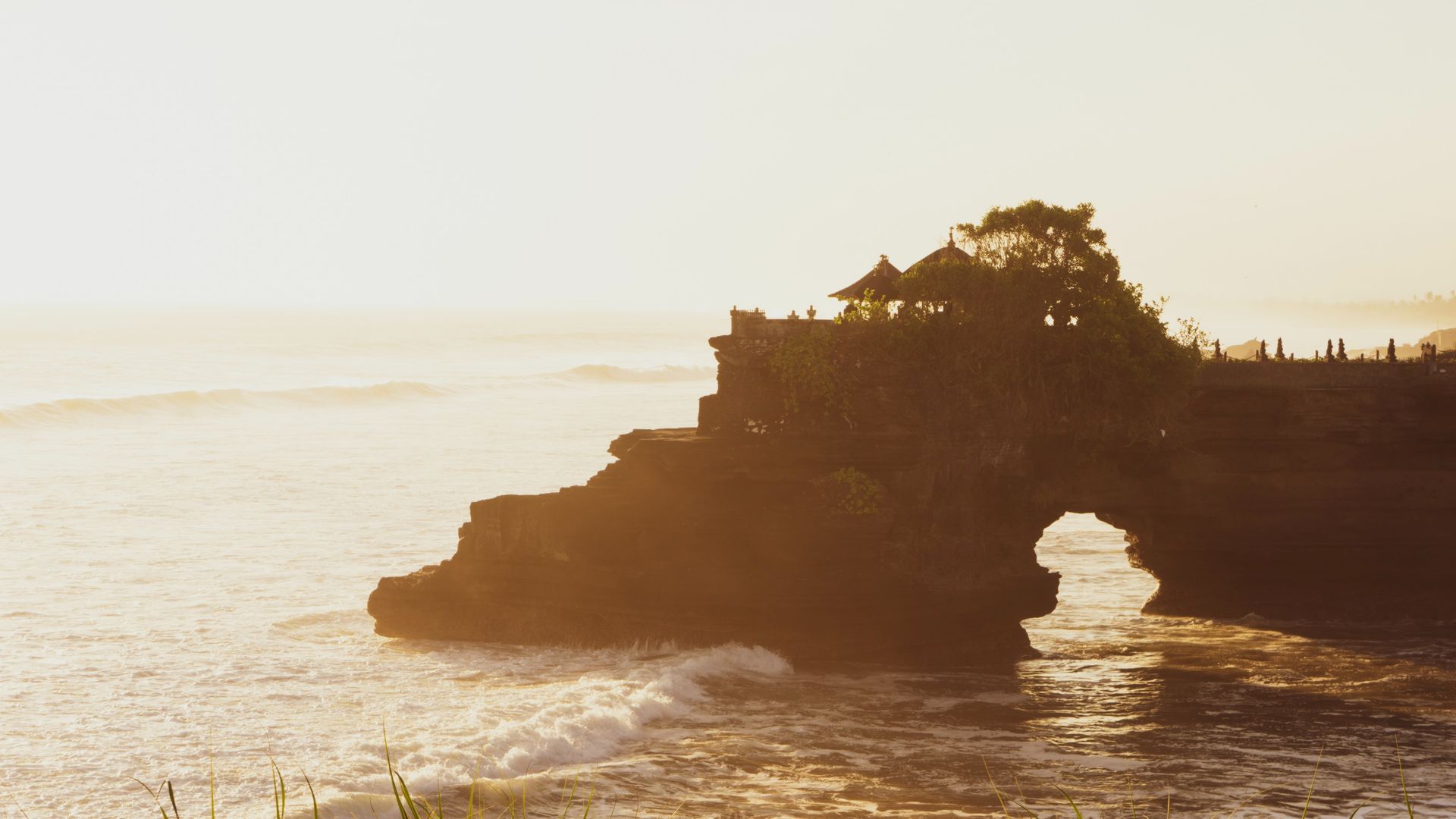 Magnifique surf house face aux spots d'Uluwatu, Bali Magnifique surf house face aux spots d'Uluwatu, Bali