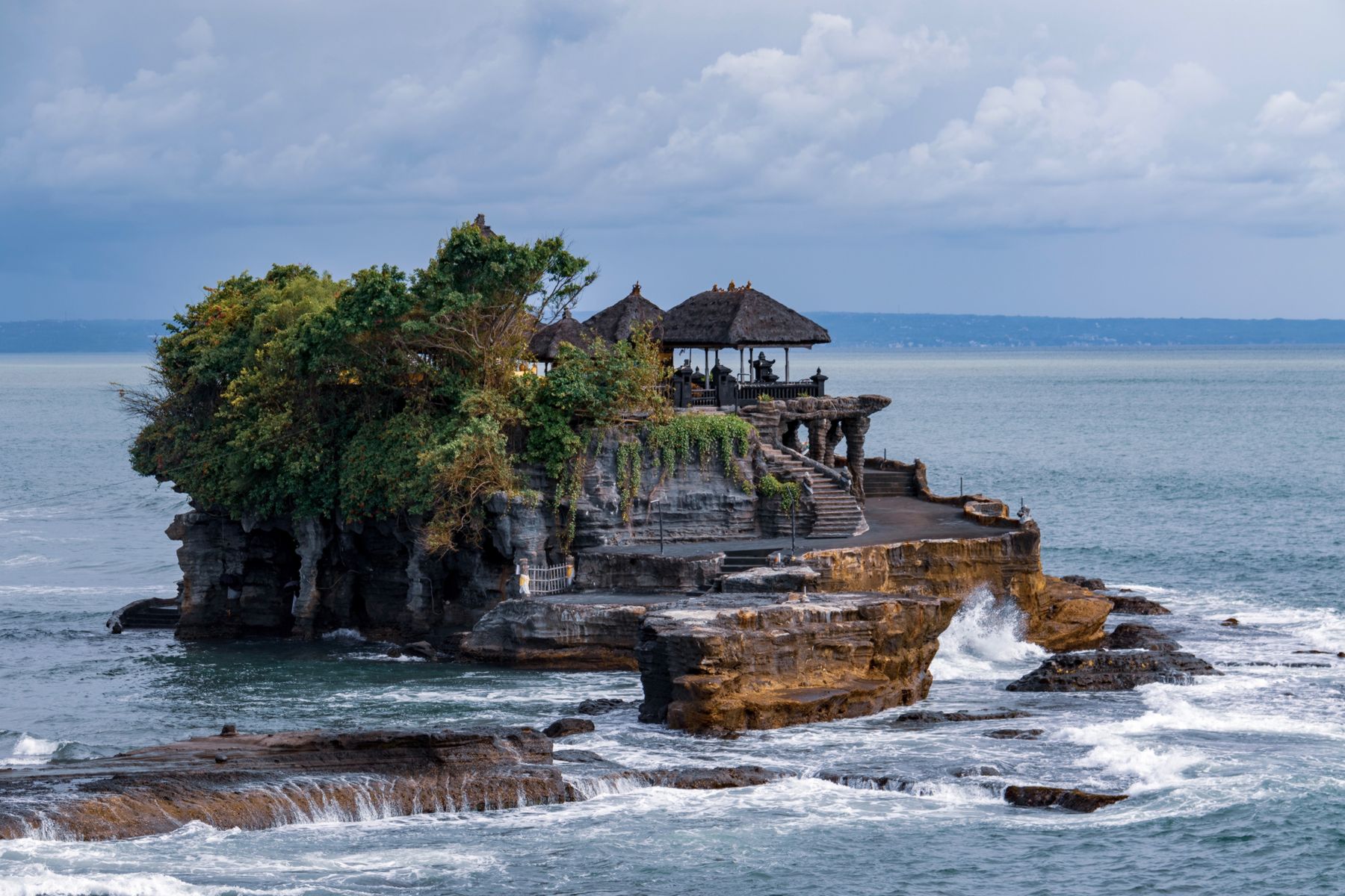 Magnifique surf house face aux spots d'Uluwatu, Bali Magnifique surf house face aux spots d'Uluwatu, Bali