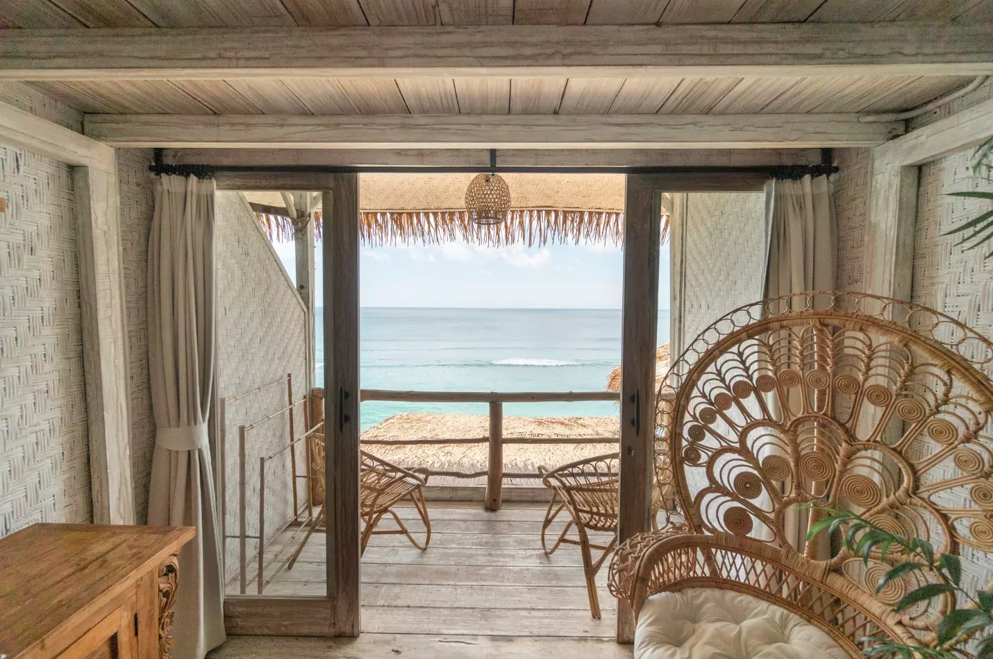 Chambre privée en duplex avec terrasse - Magnifique surf house face aux spots d'Uluwatu, Bali Chambre privée en duplex avec terrasse - Magnifique surf house face aux spots d'Uluwatu, Bali