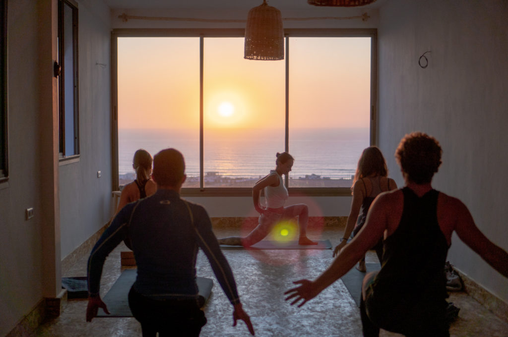 Surf Camp Maroc - Retraite surf & Yoga à Taghazout Surf Camp Maroc - Retraite surf & Yoga à Taghazout