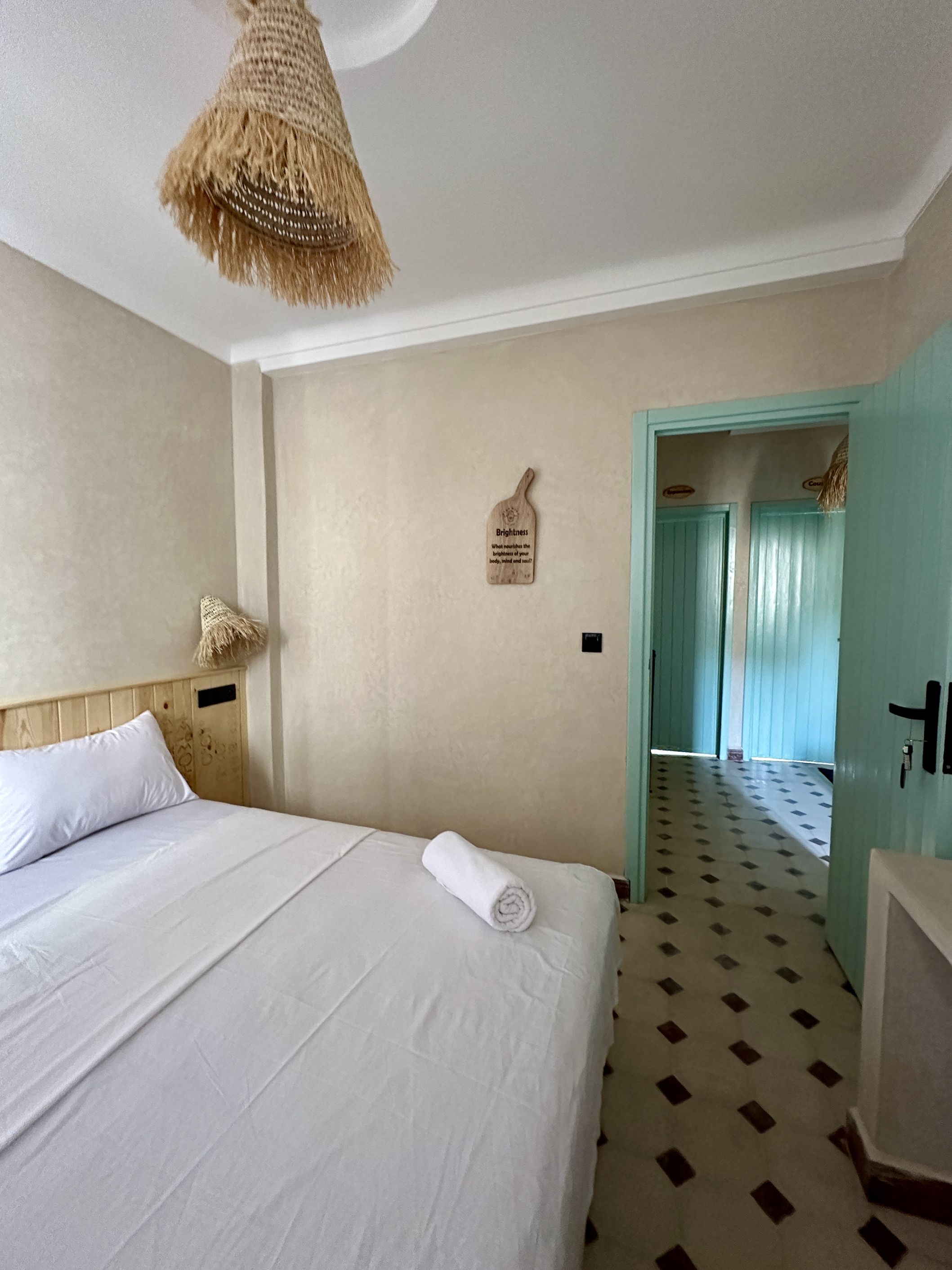 Chambre Mellow Sunrise (villa annexe) - Surf Camp Maroc - Retraite surf & Yoga à Taghazout Chambre Mellow Sunrise (villa annexe) - Surf Camp Maroc - Retraite surf & Yoga à Taghazout