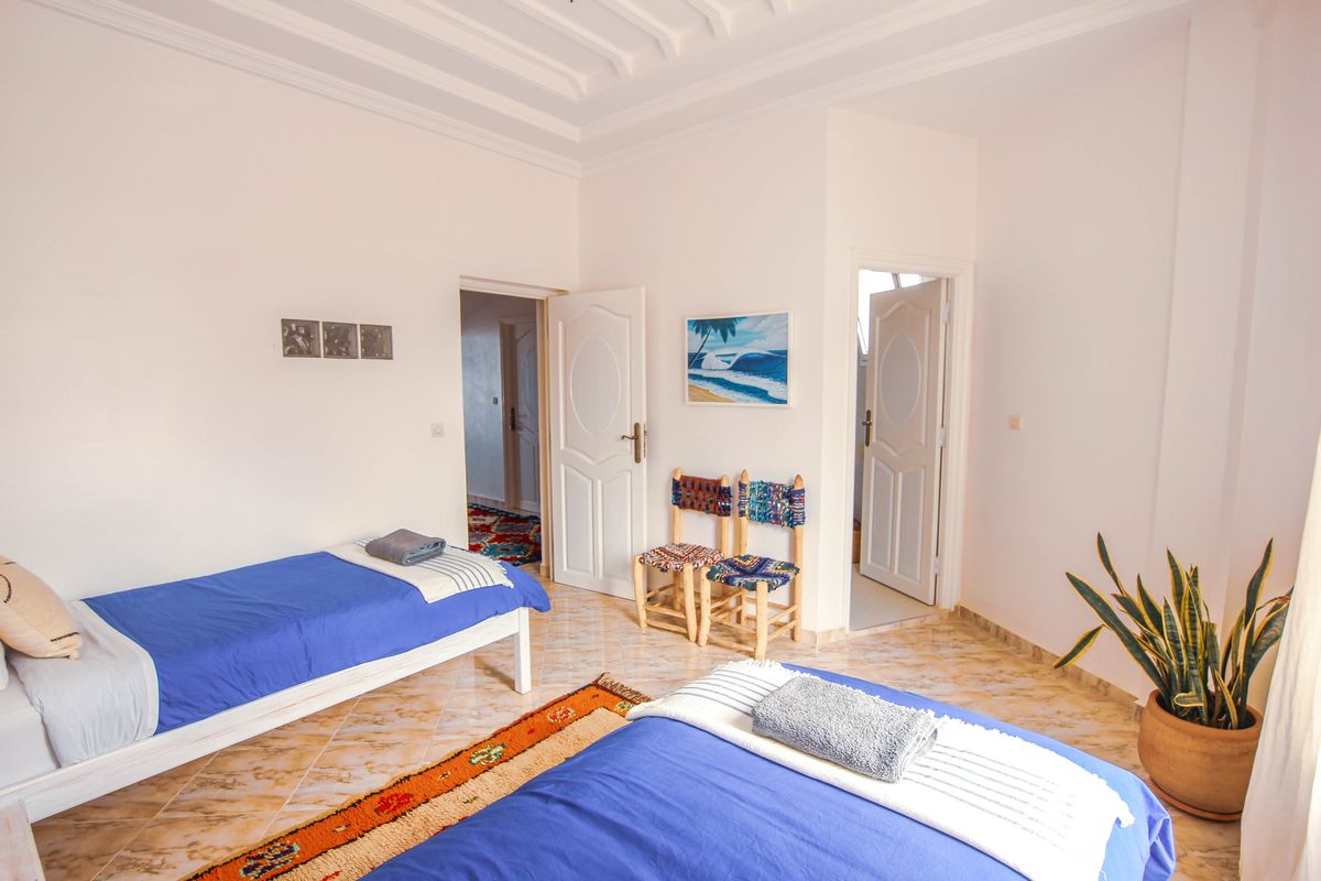 Chambre twin - Surf camp Maroc, stage de surf dans la baie de Taghazout Chambre twin - Surf camp Maroc, stage de surf dans la baie de Taghazout