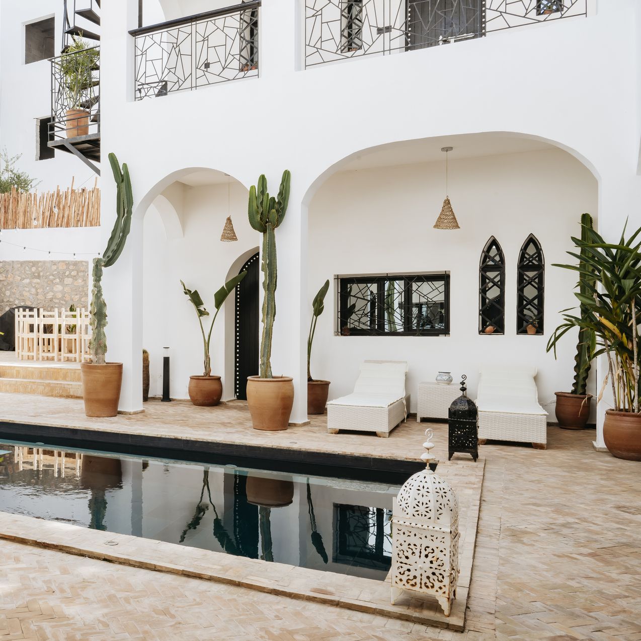 Chambre Single, Double ou Triple dans la villa annexe - Surf camp Maroc - Boutique Hôtel éco-responsable, surf & yoga