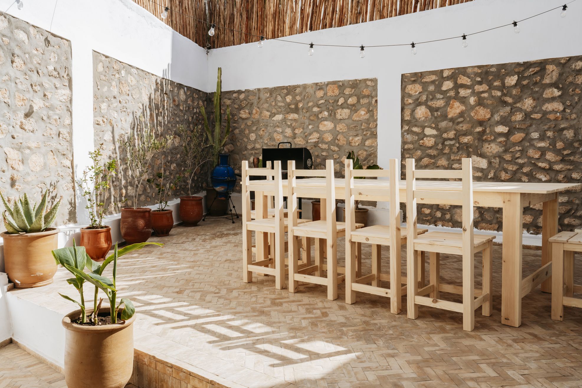 Chambre Single, Double ou Triple dans la villa annexe - Surf camp Maroc - Boutique Hôtel éco-responsable, surf & yoga