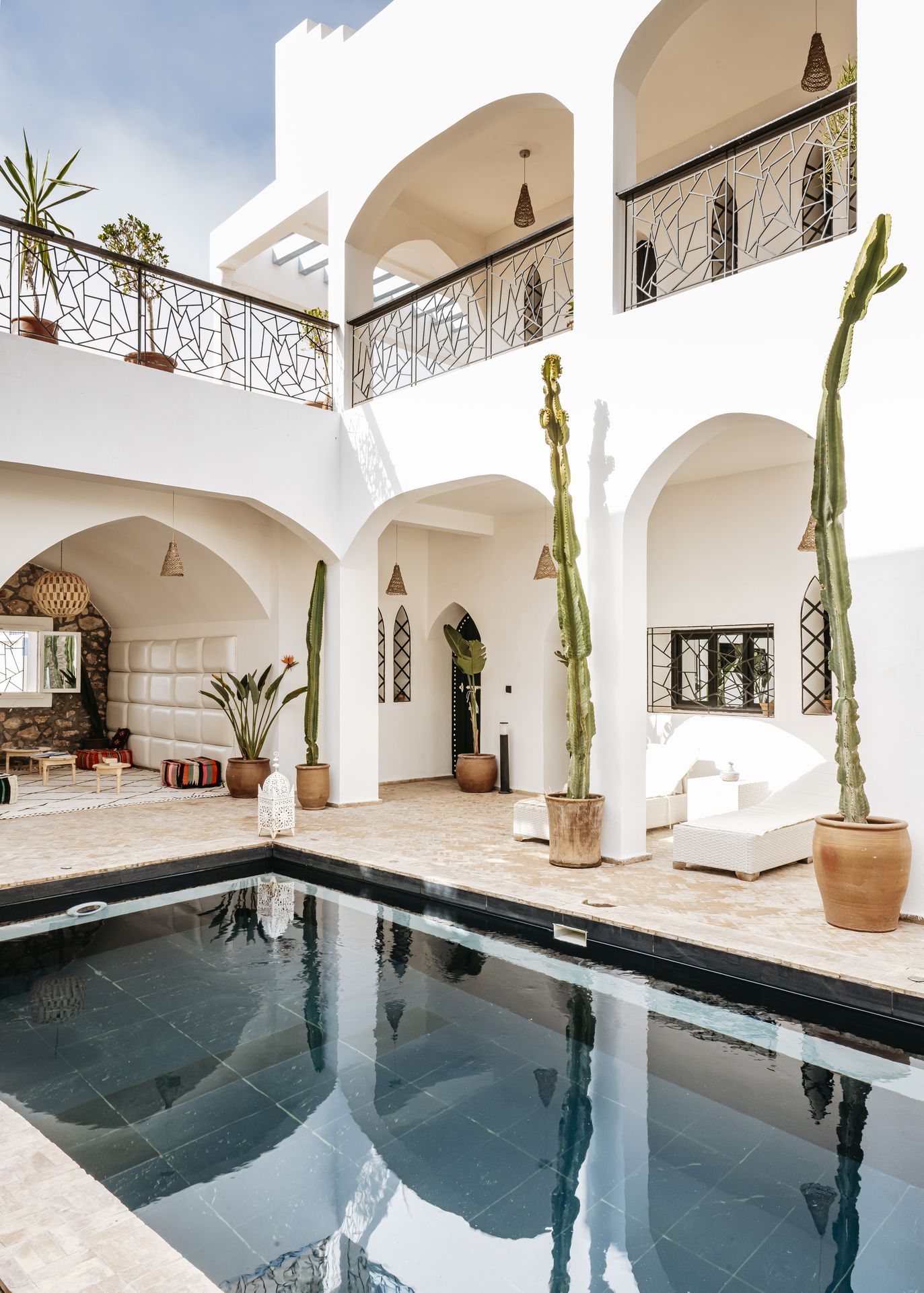 Chambre Single, Double ou Triple dans la villa annexe - Surf camp Maroc - Boutique Hôtel éco-responsable, surf & yoga