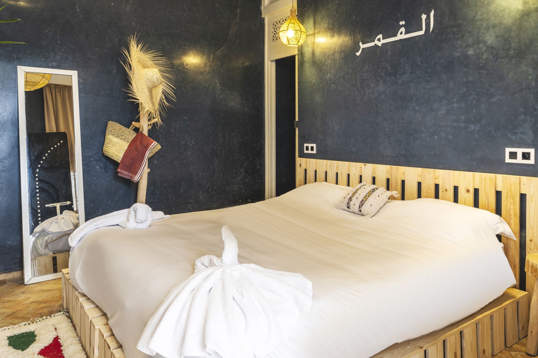 Chambre Single, Double ou Triple dans la villa annexe - Surf camp Maroc - Boutique Hôtel éco-responsable, surf & yoga