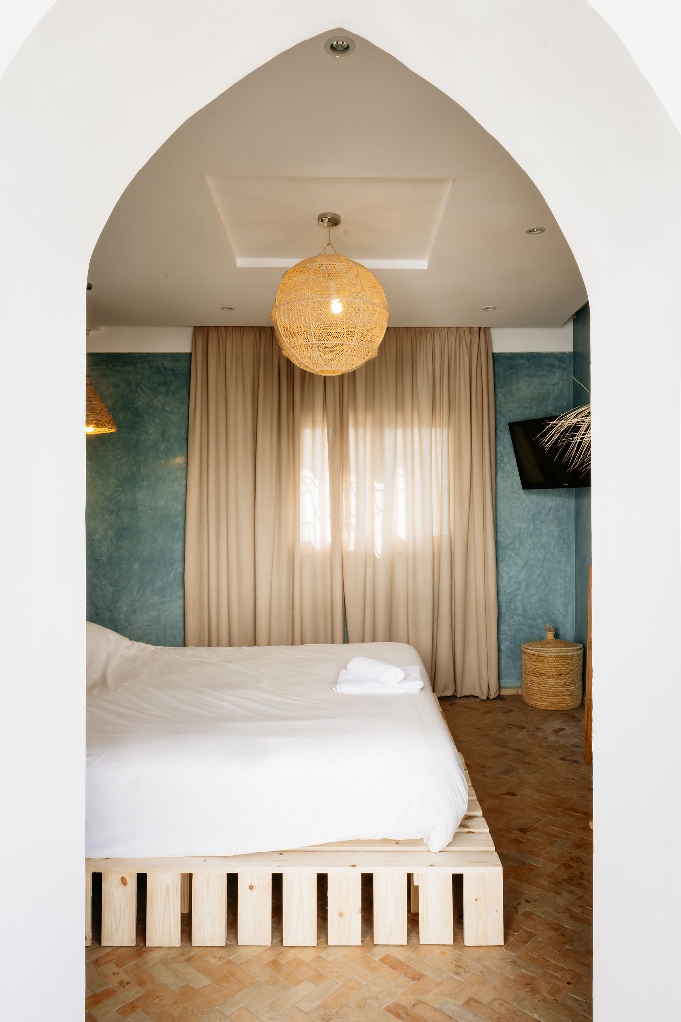 Chambre Single, Double ou Triple dans la villa annexe - Surf camp Maroc - Boutique Hôtel éco-responsable, surf & yoga