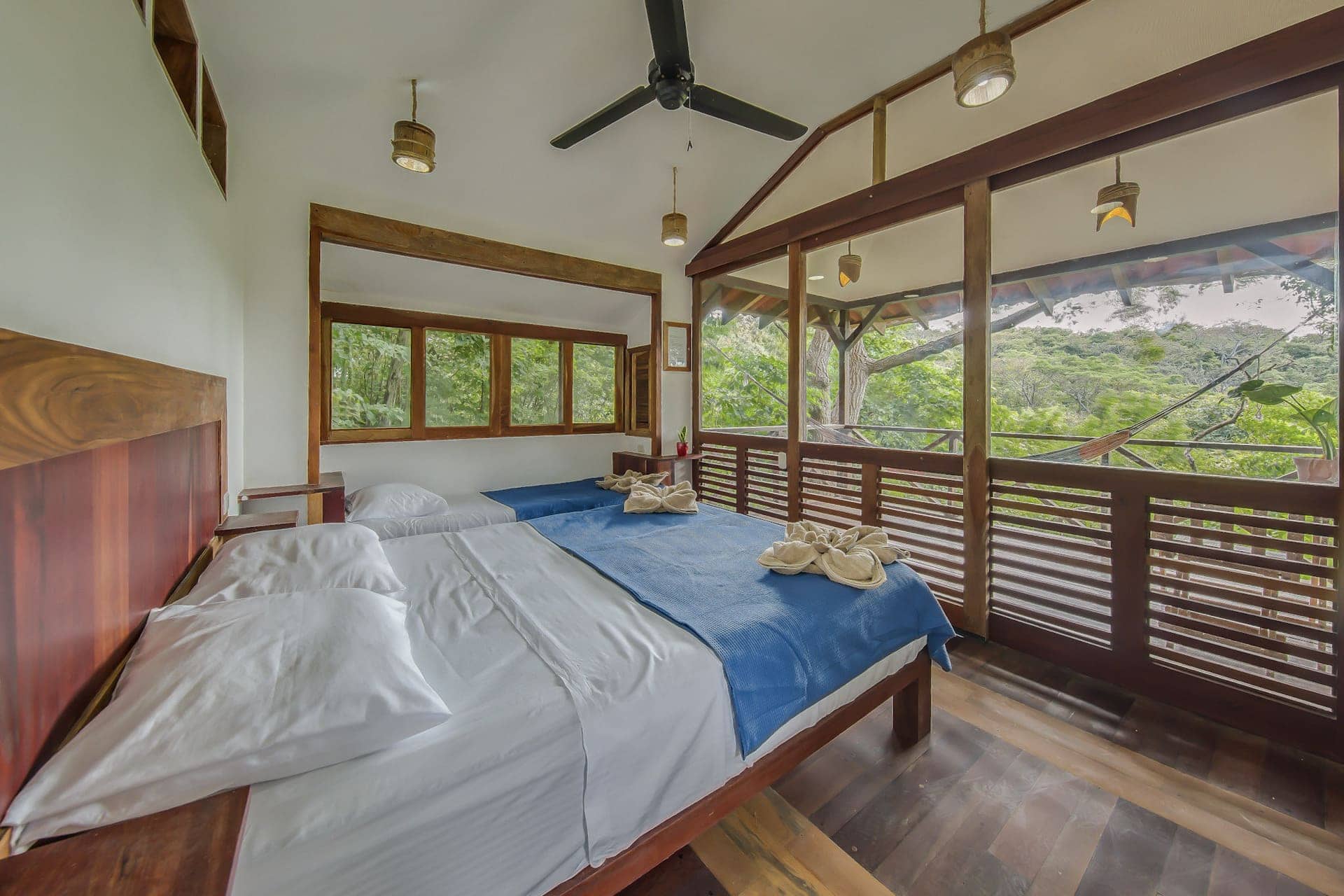 Chambre privée vue jungle - 2 pers. - Retraite surf, yoga et bien-être Chambre privée vue jungle - 2 pers. - Retraite surf, yoga et bien-être
