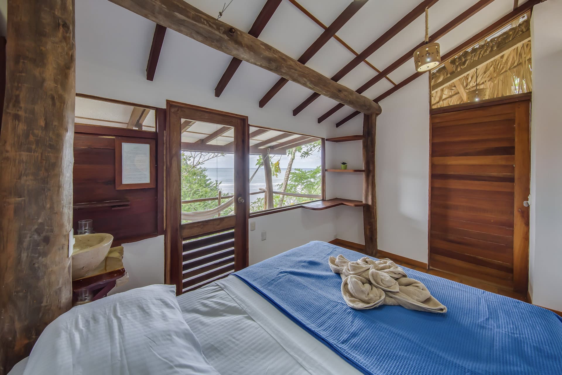 Chambre privée vue océan - 2 pers. - Retraite surf, yoga et bien-être Chambre privée vue océan - 2 pers. - Retraite surf, yoga et bien-être