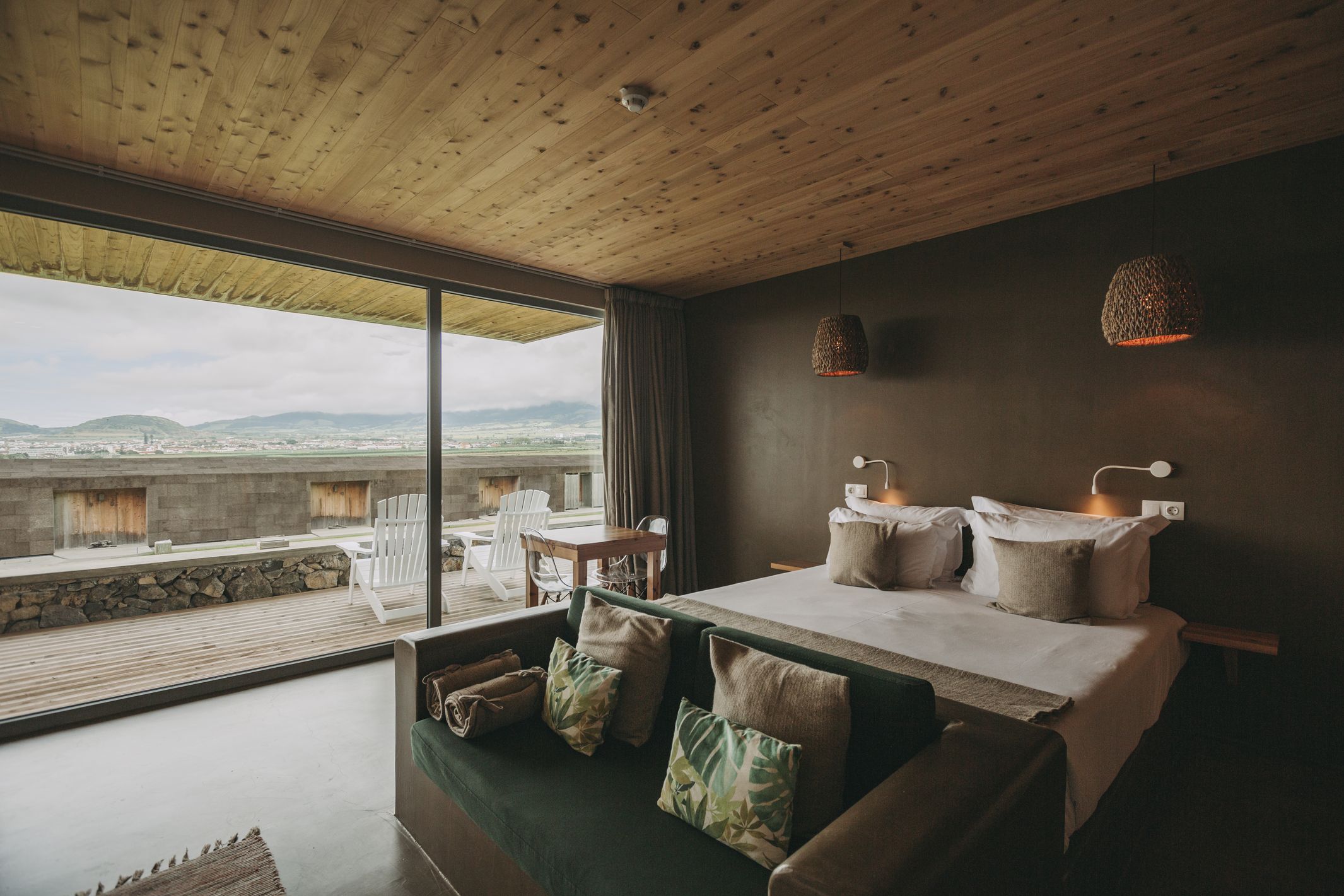 RETREAT STUDIO - Expérience surf, nature et découverte aux Açores