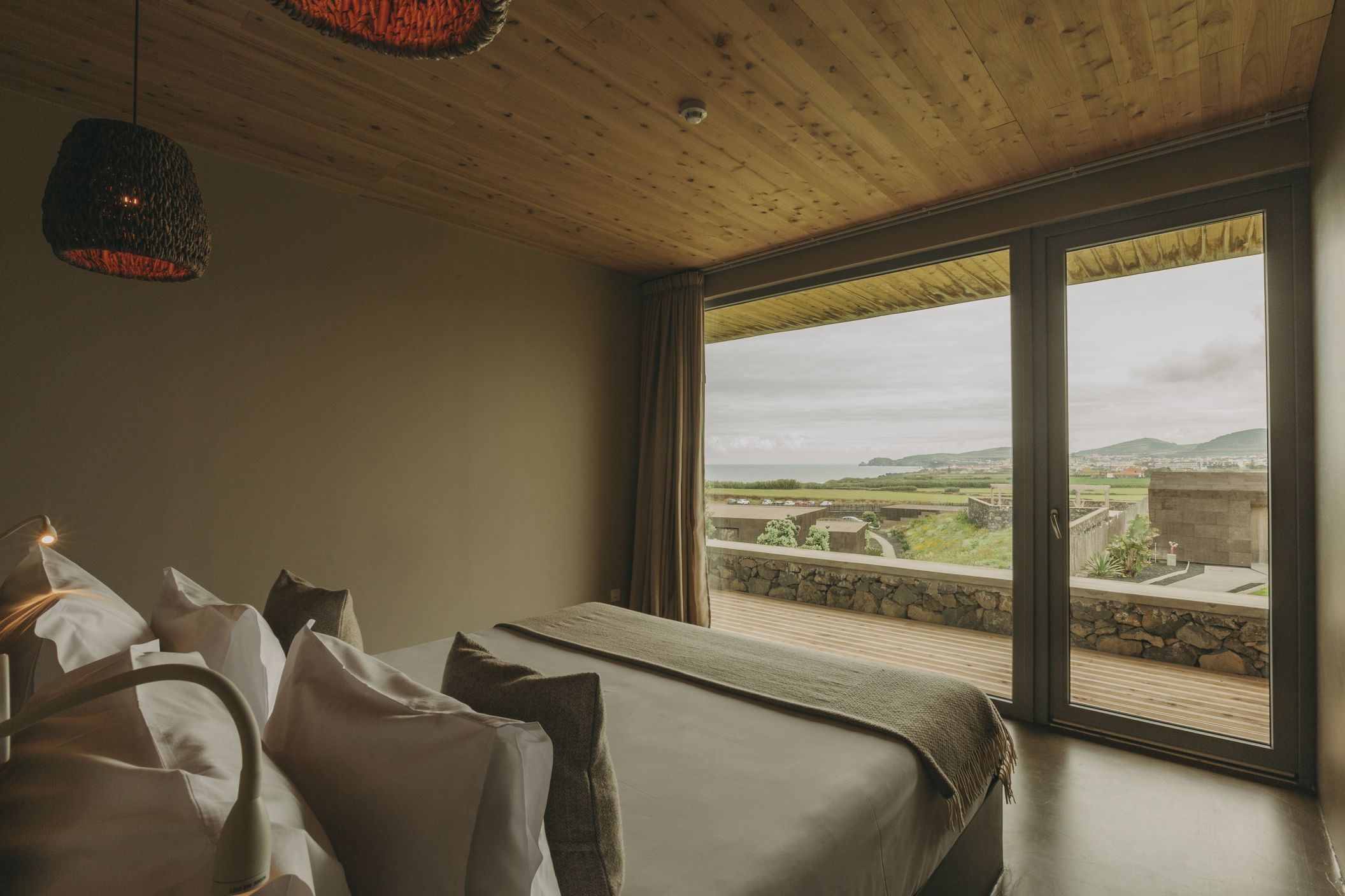 RETREAT TWO BEDROOM VILLA - Expérience surf, nature et découverte aux Açores