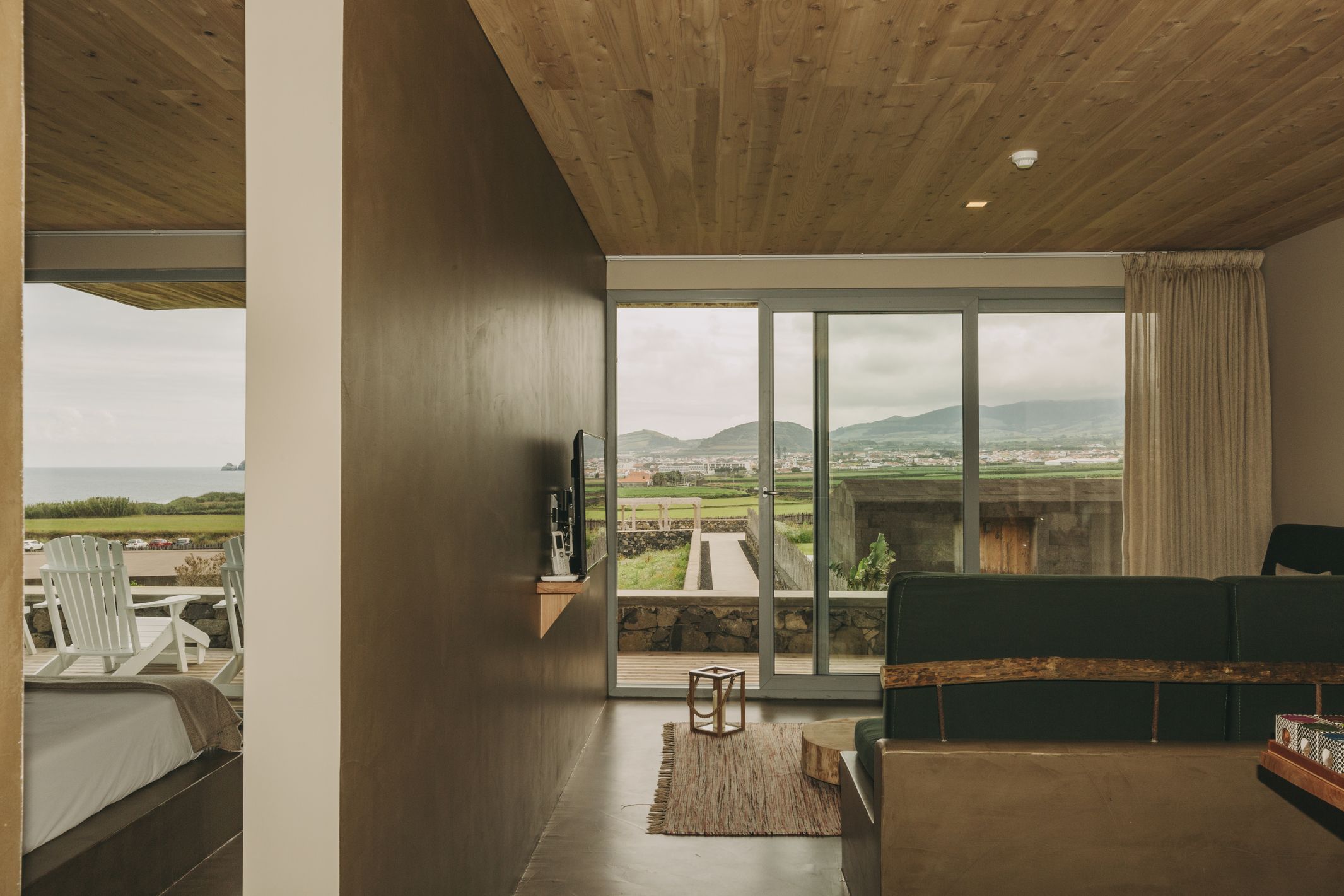 RETREAT TWO BEDROOM VILLA - Expérience surf, nature et découverte aux Açores