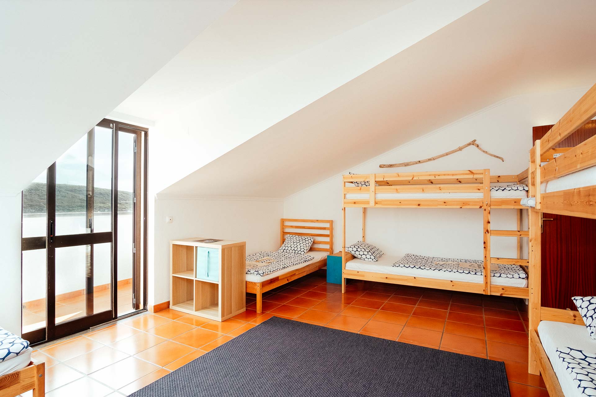 Dortoir mixte et à partager - Surf camp et surf guiding à Ericeira