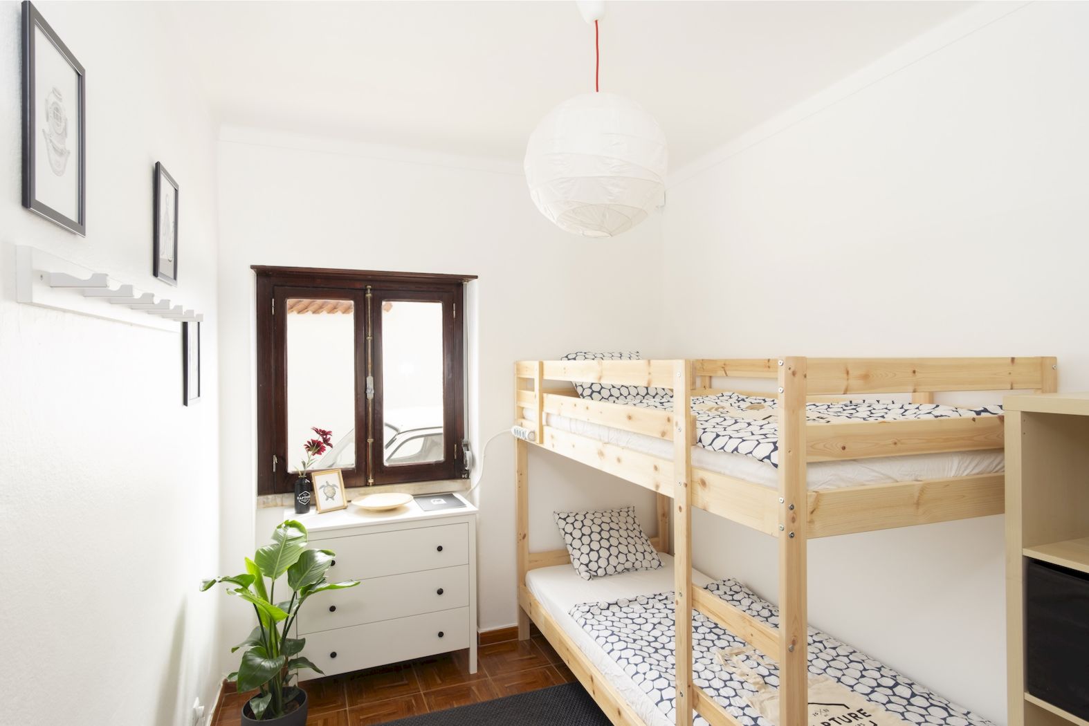 Chambre Twin ou Triple mixte et à partager - Surf camp et surf guiding à Ericeira